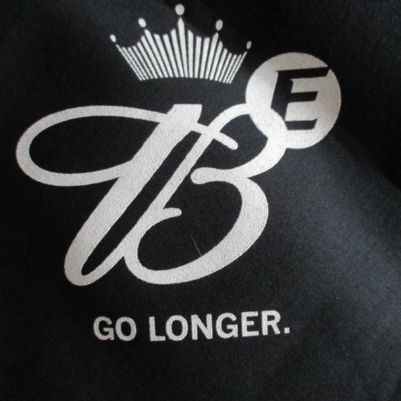 Lot of 28 NEW Budweiser Extra Black Bandanas - Picture 5 of 6